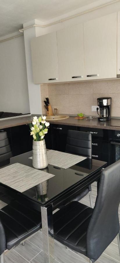 Avangarden Apartment Брашов Екстер'єр фото