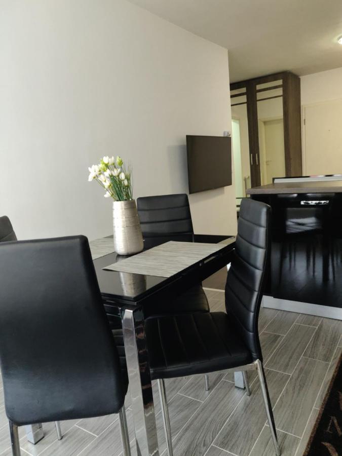 Avangarden Apartment Брашов Екстер'єр фото
